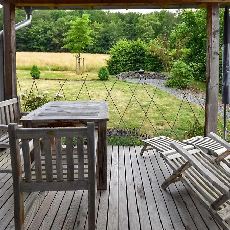 In Forest With Terrace & Bbq Сasa de vacaciones