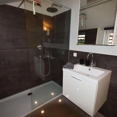 Сasa de vacaciones In Forest With Terrace & Bbq *