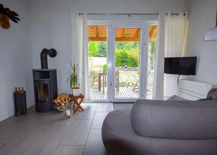 In Forest With Terrace & Bbq Casa de Férias Berlingen